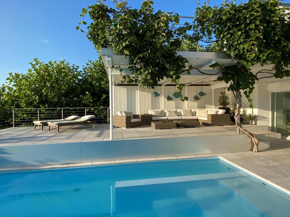 Villa Uber Dem Bodensee - Hauptwohnung Lochau Exterior photo